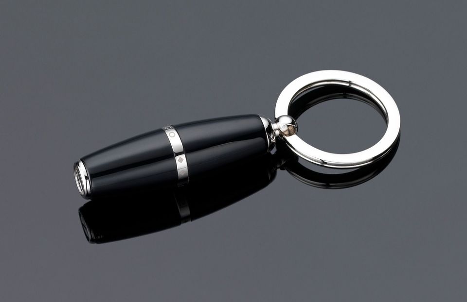 Siglo Cigar Cutter - Crystal Bullet Punch Cutter - Glossy Black